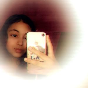 Meet your Posher, Taina